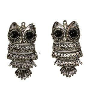 3 for $10 💲 2 Silver Owl Necklace Pendants